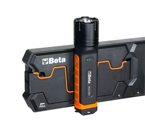 BETA 1833MW Linterna LED Potente Profesional IP68 de Alta Luminosidad con Carga Inalámbrica